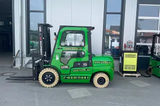 Bild einer Mietmaschine vom Typ 3,5 Tonnen Elektro | EP EFL352 4800 mm