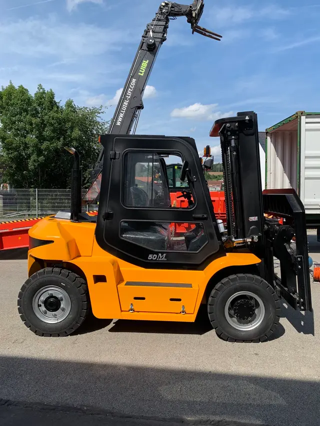 Bild 2 einer Mietmaschine vom Typ 5 Tonnen Diesel | Maximal Forklift FD50T 4800 mm