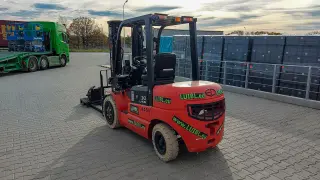 Vorschaubild 4 einer Mietmaschine vom Typ 3 tonnes electric | EP EFL302 Triplex mast 4800 mm