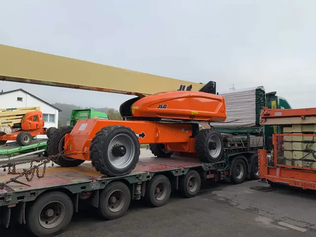 Bild 4 einer Mietmaschine vom Typ TB-433X | JLG 1350SJP