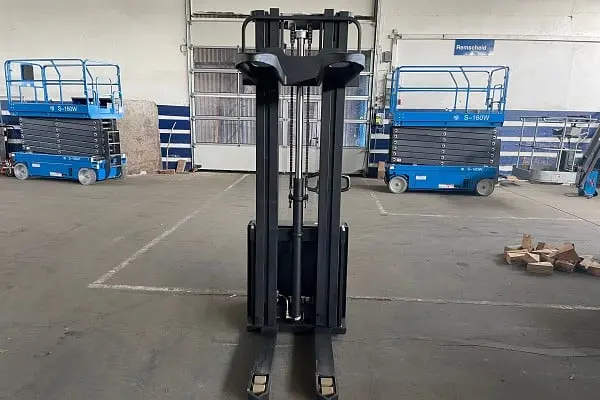 Bild 4 einer Mietmaschine vom Typ 2,0 Tonnen HH | EP ES20-20WA 5500 mm