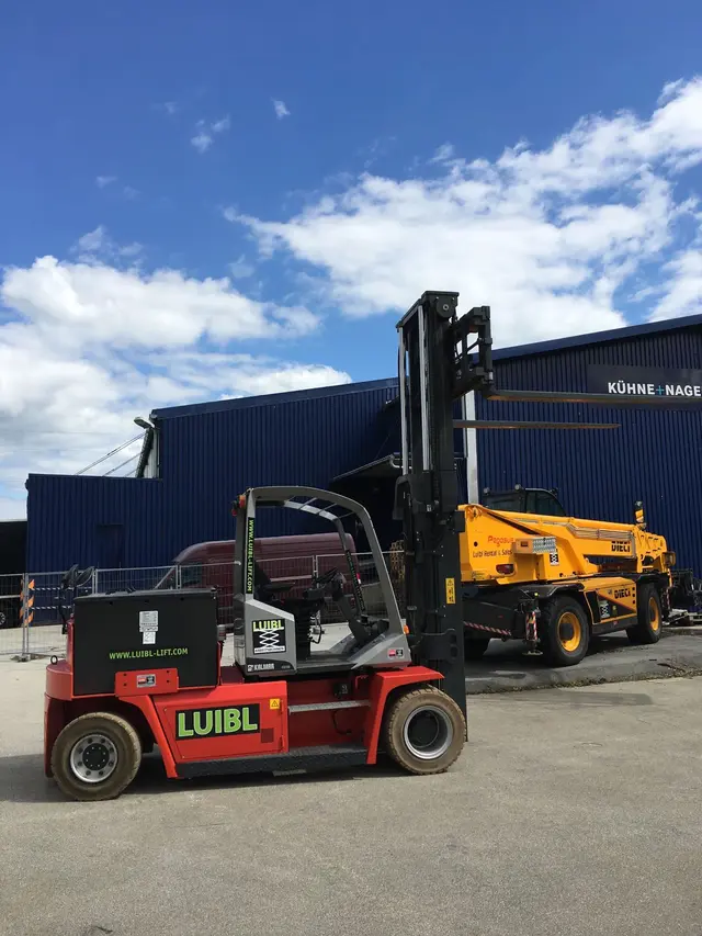 Bild 4 einer Mietmaschine vom Typ 8 tonnes electric | Kalmar ECF 80-9 3450 mm