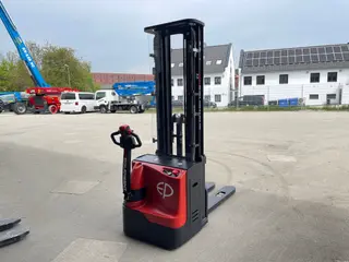 Vorschaubild 1 einer Mietmaschine vom Typ 1,6 Tonnen HH | EP ES16-16WA 5500 mm