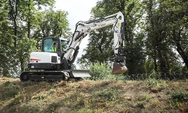 Bild 2 einer Mietmaschine vom Typ 8.5 Tons Compact Excavator | Bobcat E85