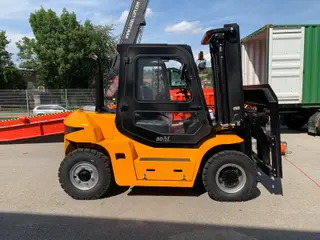 Vorschaubild 1 einer Mietmaschine vom Typ 5 Tonnen Diesel | Maximal Wózki FD50T 4800 mm