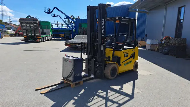 Bild 3 einer Mietmaschine vom Typ 3 Tonnen Elektro | Hyundai 30BH-9 6000 mm