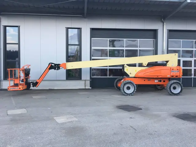 Bild 2 einer Mietmaschine vom Typ TBH-204 | JLG M600JP