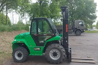 Bild einer Mietmaschine vom Typ 3 Tonnen Geländestapler | Manitou M30-4
