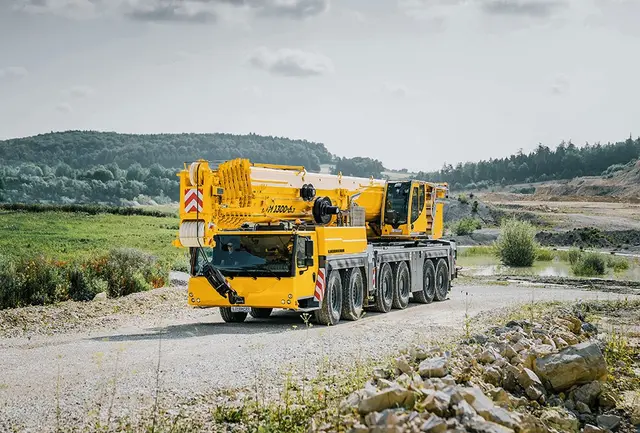 Bild 4 einer Mietmaschine vom Typ Mobile crane 300 tons | Liebherr LTM 1300 6.3