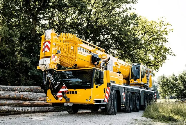 Bild 0 einer Mietmaschine vom Typ Mobilkran 230 Tonnen | Liebherr LTM 1230 5.1