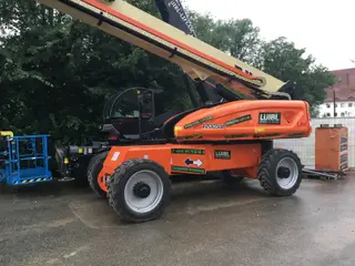 Zdjęcie wypożyczonej maszyny tego typu TB-387X | JLG 1200SJP
