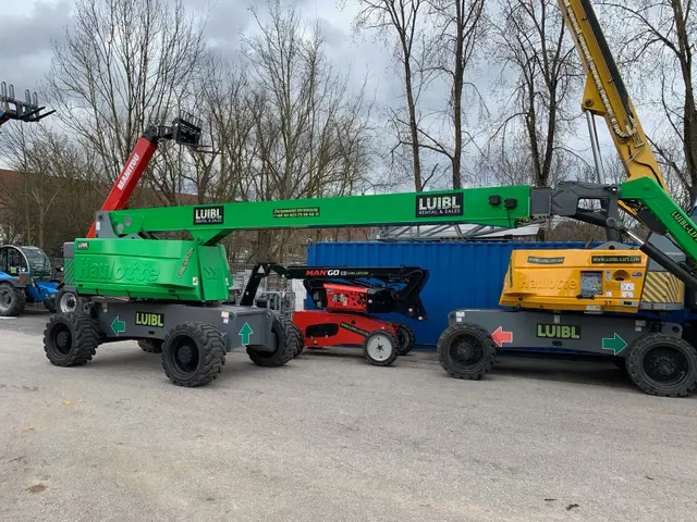 Bild 1 einer Mietmaschine vom Typ TB-275X | Haulotte H28TJ Plus