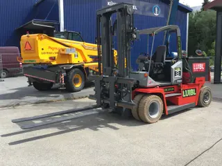 Vorschaubild 1 einer Mietmaschine vom Typ 8 tonnes electric | Kalmar ECF 80-9 3450 mm
