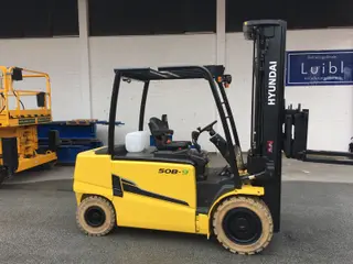 Bild einer Mietmaschine vom Typ 5 Tonnen Elektro | Hyundai 50B-9 6000 mm