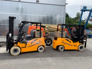 Vorschaubild 1 einer Mietmaschine vom Typ 3.5-tonne Electric Forklift | Maximal FBA35-JZ 4500 mm