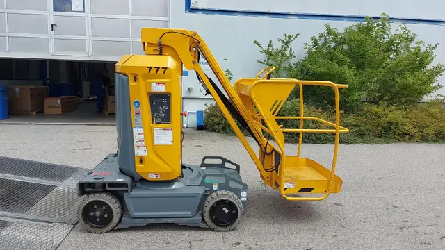 Bild 3 einer Mietmaschine vom Typ MB-100 | Haulotte Star 10