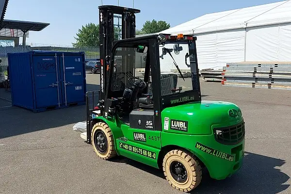 Bild 1 einer Mietmaschine vom Typ 3,5 Tons Electric | EP EFL352 6000 mm