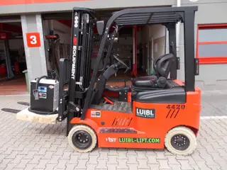 Bild einer Mietmaschine vom Typ 2 Tonnen Elektro Vierrad | EP CPD20L1-Li 4700 mm