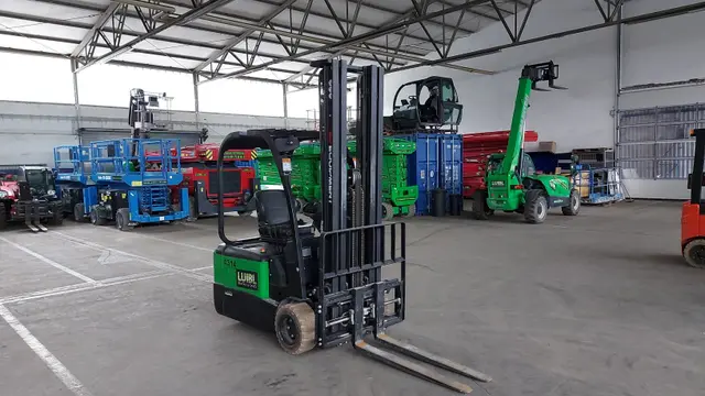 Bild 1 einer Mietmaschine vom Typ 1,8 Tonnen Elektro Dreirad | EP CPD18TV8 6000 mm