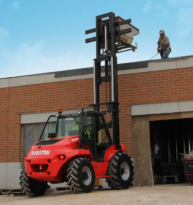 Bild 2 einer Mietmaschine vom Typ 5 Tonnen Geländestapler | Manitou M50-4