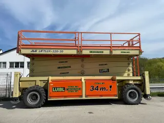 Bild einer Mietmaschine vom Typ SBD-340 | JLG Liftlux 320-30