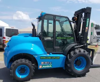 Picture of a rental machine of the type 5 tonne rough terrain forklift | Ausa C500H x4