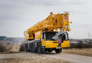 Vorschaubild 1 einer Mietmaschine vom Typ Mobile crane 160 tons | Liebherr LTM 1160 5.2
