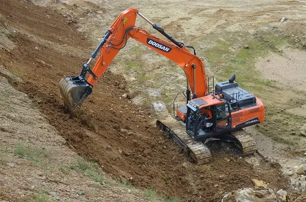 Bild 3 einer Mietmaschine vom Typ 30 Tons Crawler Excavator | Doosan DX-300LC-5