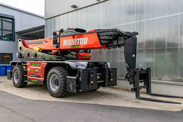 Bild 2 einer Mietmaschine vom Typ Teleskopstapler TSR-7035 ES | Manitou MRT 3570 ES