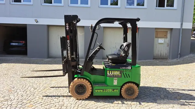 Bild 0 einer Mietmaschine vom Typ 1.8 tons electric four-wheeler | EP EFL181 4800 mm