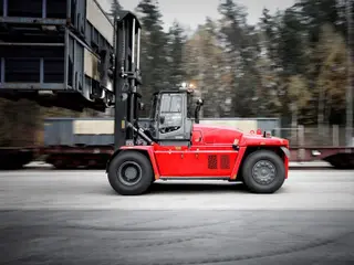 Bild einer Mietmaschine vom Typ Kalmar DCG330-12