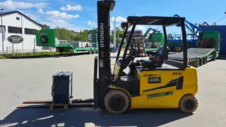 Vorschaubild 0 einer Mietmaschine vom Typ 3 Tonnen Elektro | Hyundai 30BH-9 6000 mm