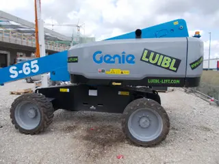 Picture of a rental machine of the type TB-218 | Genie S-65
