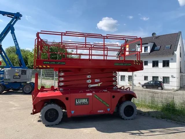 Bild 1 einer Mietmaschine vom Typ SBE-150A | PB S151-19EGI 4x4