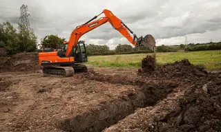 Vorschaubild 1 einer Mietmaschine vom Typ 14 Tonnen Kettenbagger | Doosan DX-140LC-5
