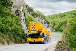 Vorschaubild 2 einer Mietmaschine vom Typ Mobile crane 650 tons | Liebherr LTM 1650 8.1