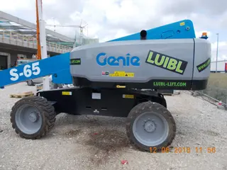 Bild einer Mietmaschine vom Typ TB-218 | Genie S-65