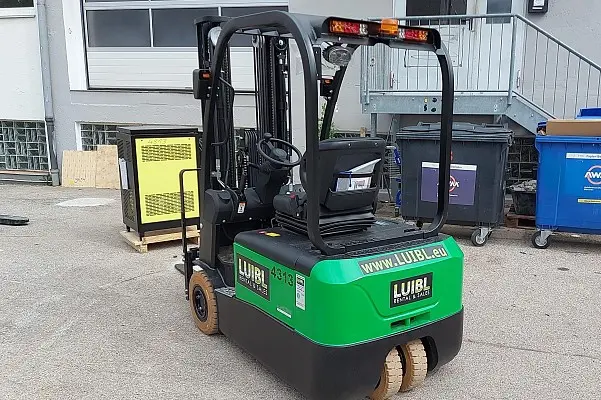 Bild 2 einer Mietmaschine vom Typ 1.8 tons electric three-wheeler| EP CPD18TV8 4800 mm