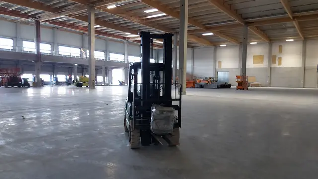 Bild 1 einer Mietmaschine vom Typ 3,5 Tonnen Elektro | EP EFL352 6000 mm