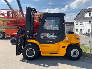 Vorschaubild 1 einer Mietmaschine vom Typ 5 Tonnen Diesel | Maximal Forklift FD50T 4800 mm