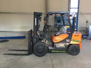Bild einer Mietmaschine vom Typ 3 Tonnen Diesel | Doosan D30G-Plus 5000 mm