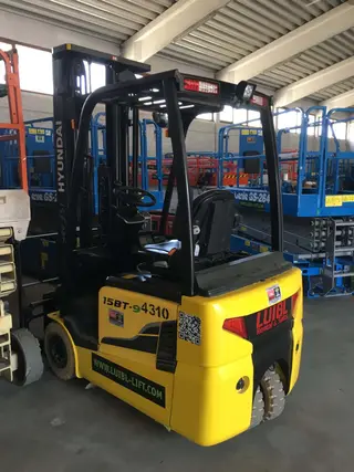 Vorschaubild 3 einer Mietmaschine vom Typ 1.5 tonne electric tricycle | Hyundai 15BT-9 5500 mm