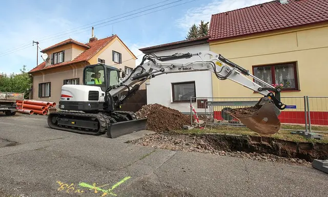 Bild 0 einer Mietmaschine vom Typ 8.5 Tons Compact Excavator | Bobcat E85