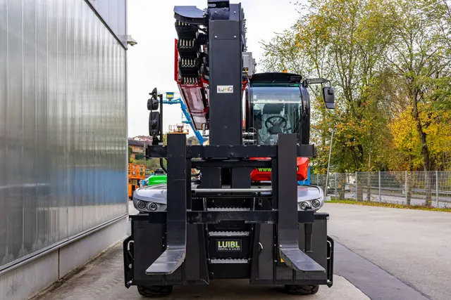 Bild 4 einer Mietmaschine vom Typ TSR-7035 | Manitou MRT 3570