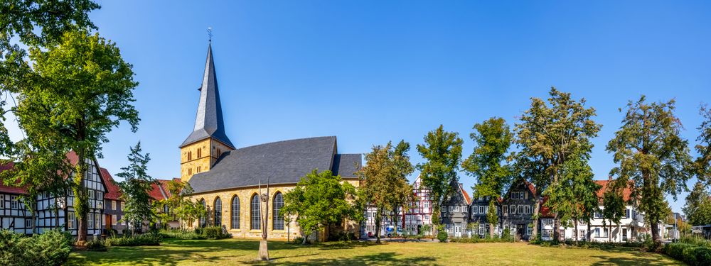 Rent construction machinery & aerial work platforms in Guetersloh