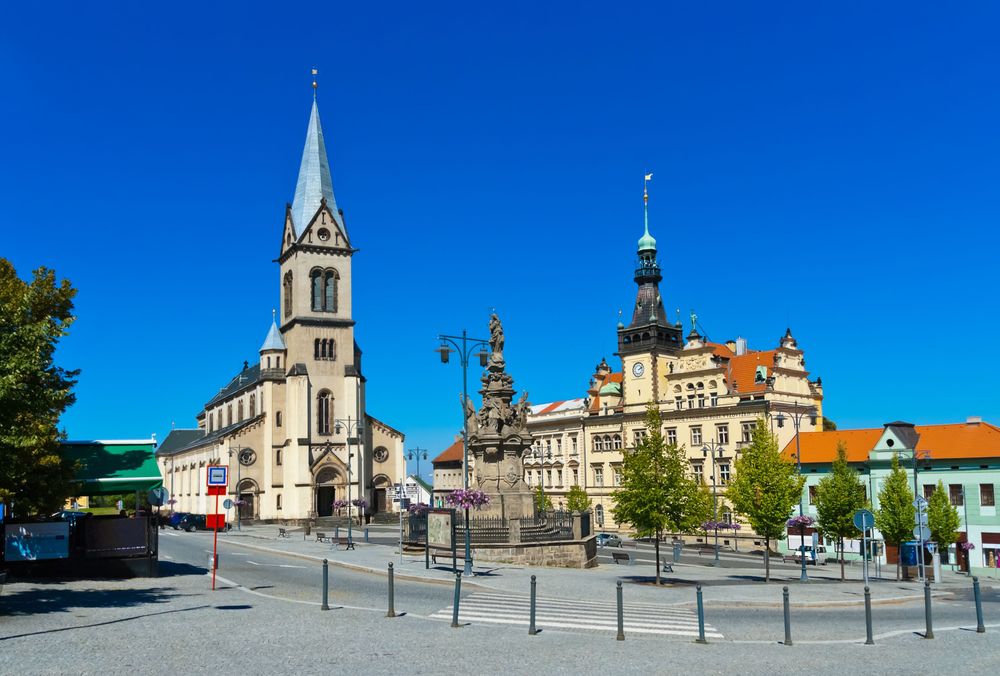 Aerial work platform and construction machinery rental in Kladno