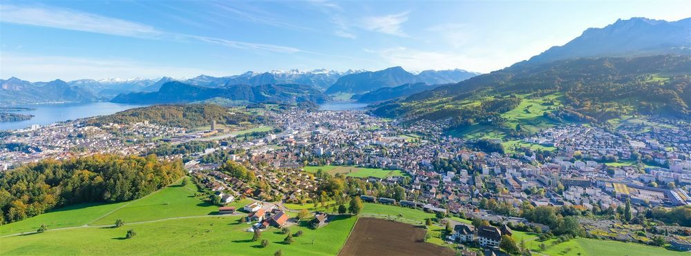 Rent aerial work platforms and construction machinery in Kriens