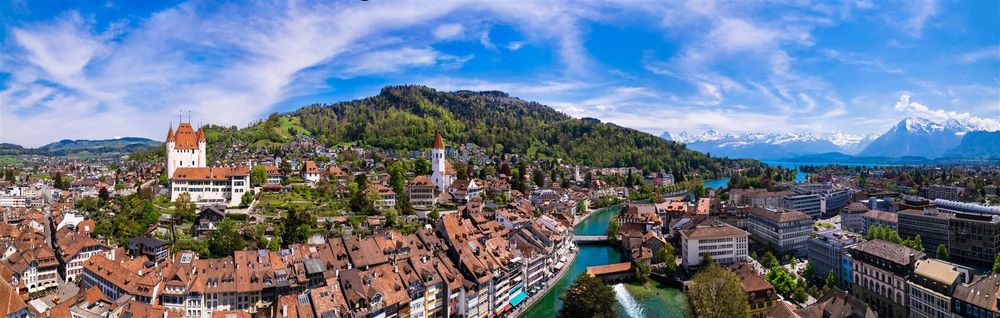Arbeitsbühnen und Baumaschinen mieten in Thun