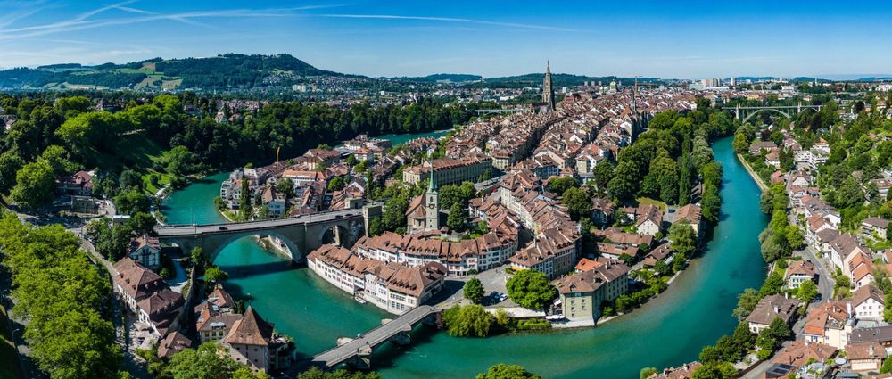 Arbeitsbühnen und Stapler in Bern preiswert mieten
