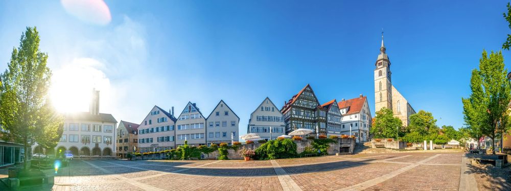 Arbeitsbühnen und Stapler in Böblingen preiswert mieten